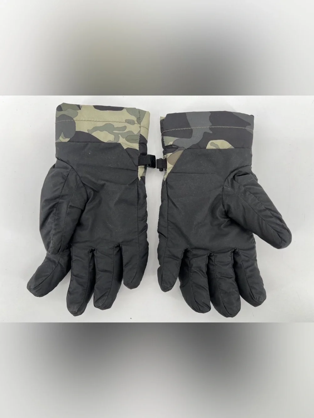 The North Face Youth Green Black Camo Gloves Large Lined Puffy
